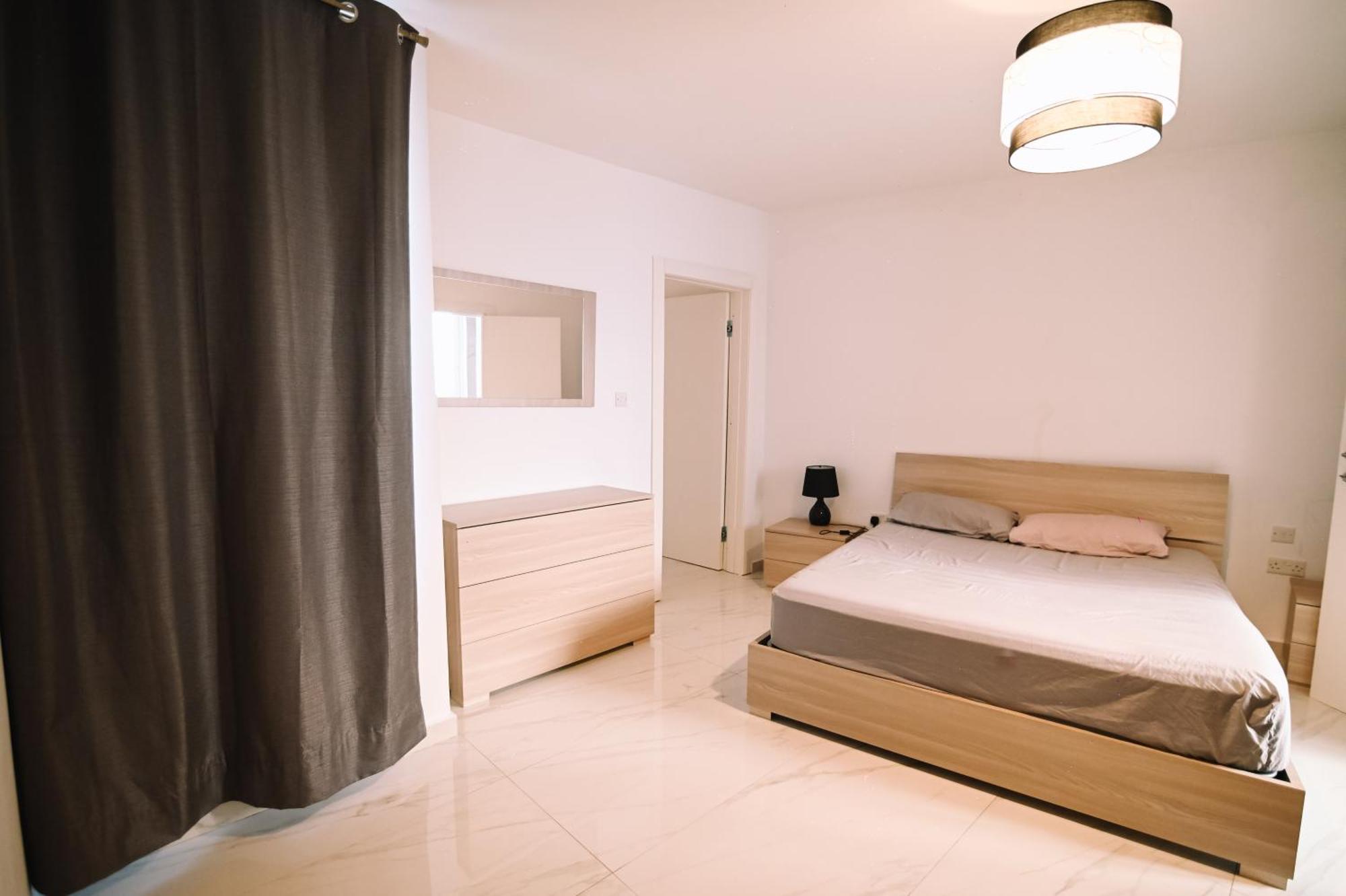 Spacious 3 Bedroom In Sliema! Exterior foto